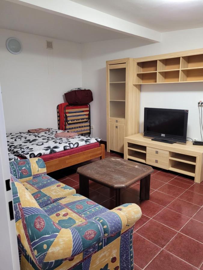 קרלובי וארי Penzion Duong Apartments מראה חיצוני תמונה